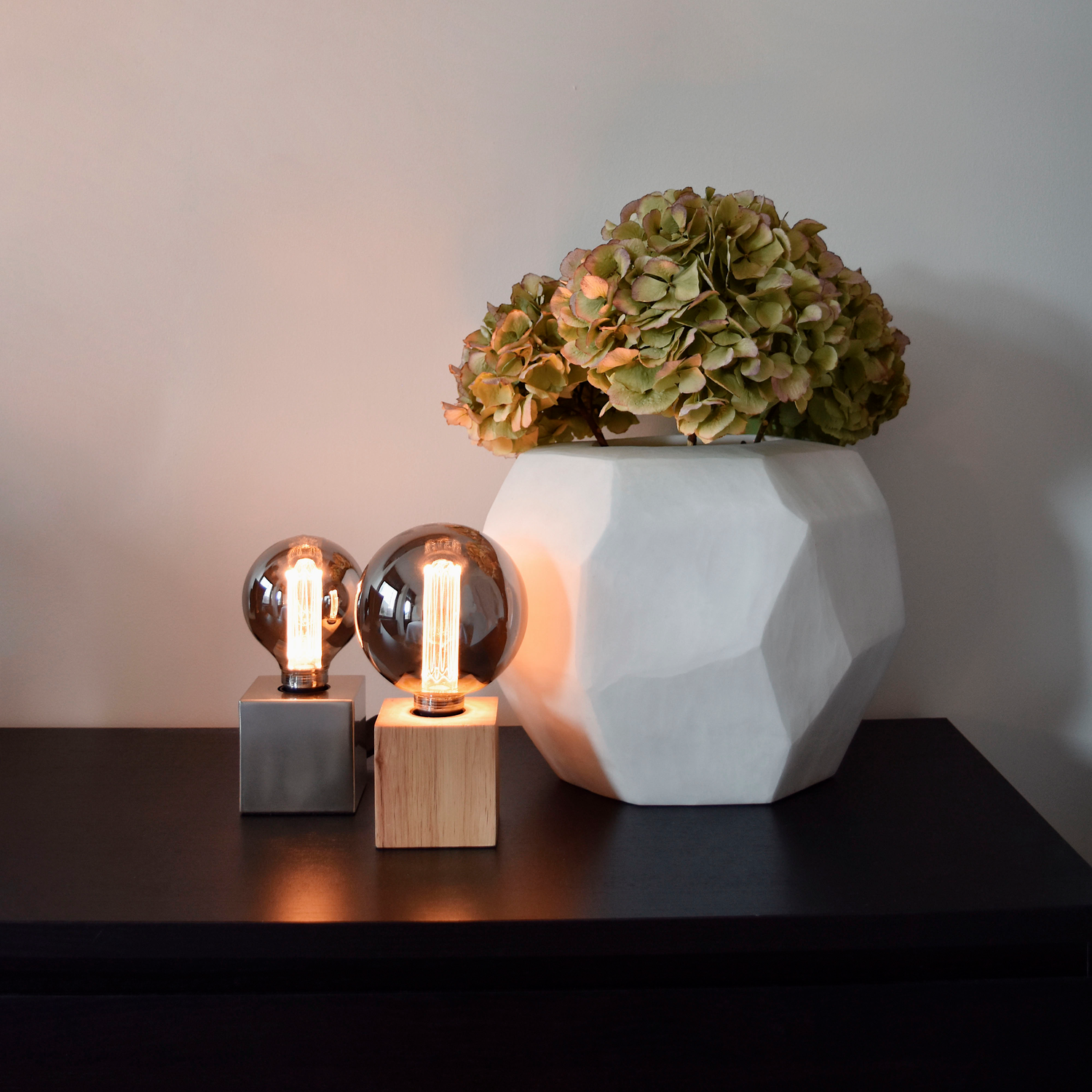 Calex Crown Series LED Bulb - E27 - G125 - Titanium