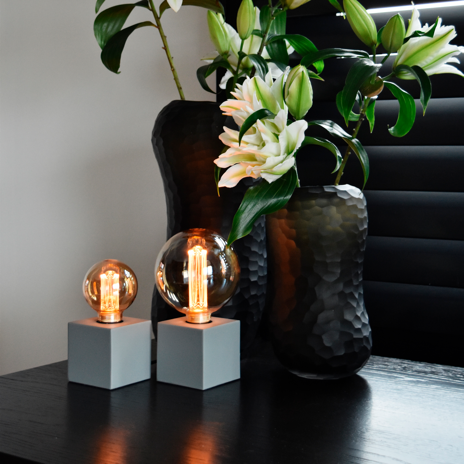 Calex Crown Series LED Bulb - E27 - G125 - Titanium