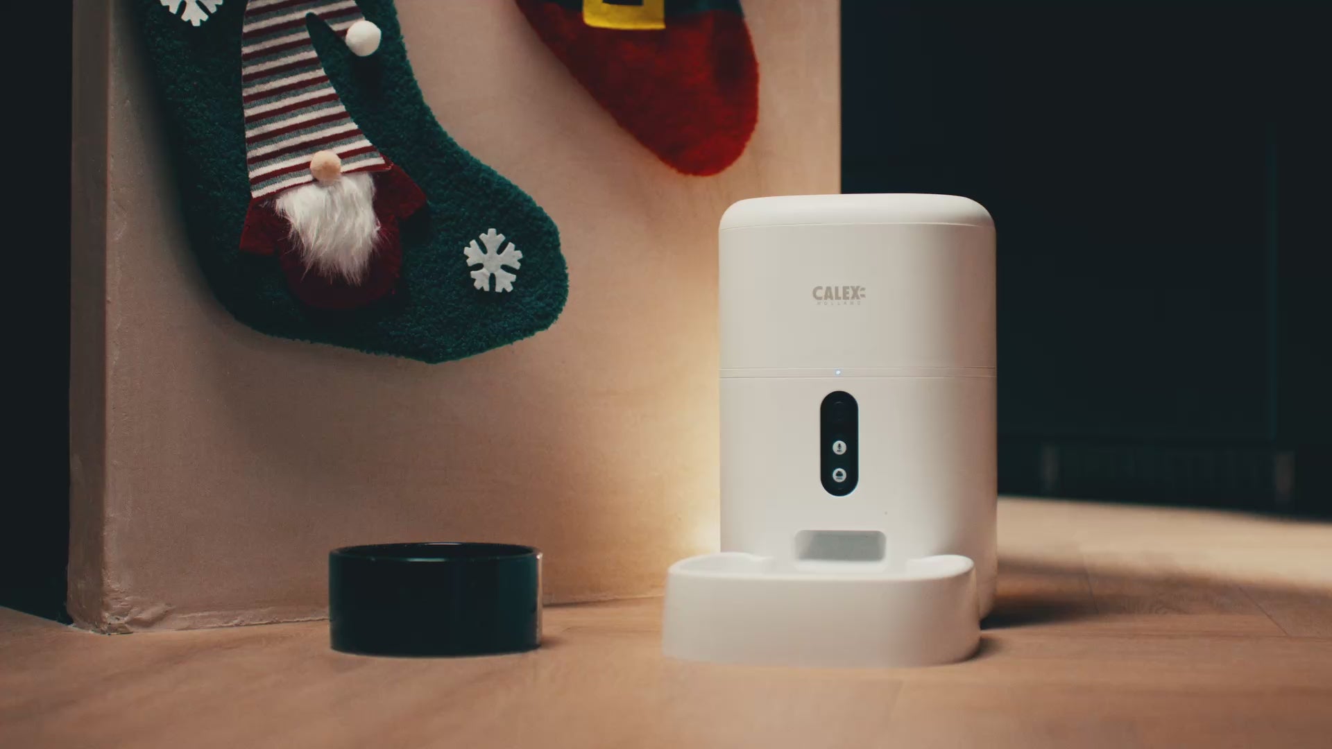 Calex Smart Petfeeder video